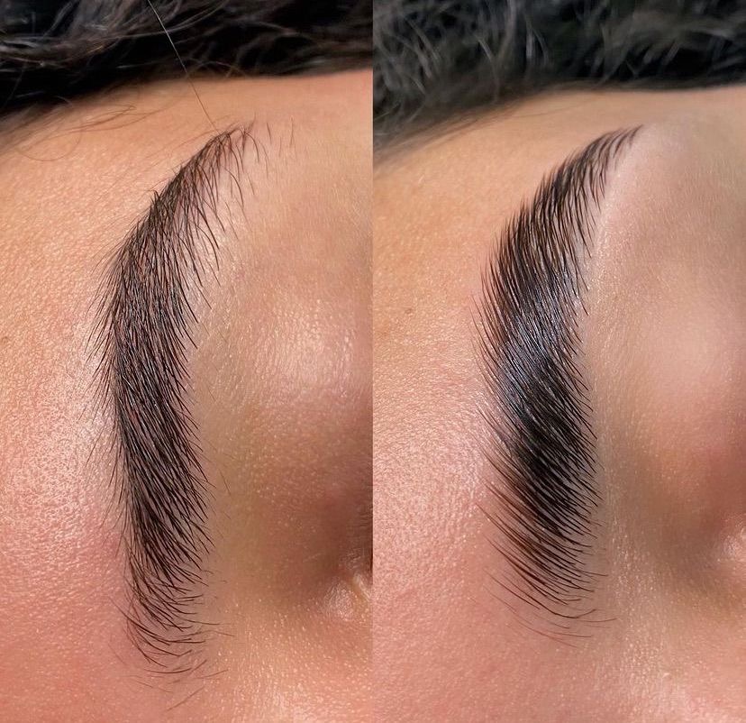 Wenkbrauw voor en na styling, close-up